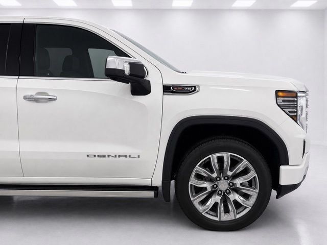 Used 2023 GMC Sierra 1500 Denali AWD/4WD image 7