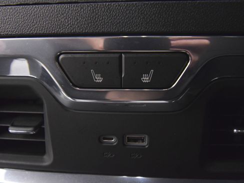 Used 2022 GMC Sierra 1500 SLT AWD/4WD image 43