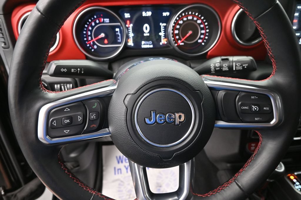Used 2018 Jeep Wrangler Unlimited Rubicon w/ Dual Top Group AWD/4WD image 29