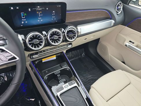 New 2026 Mercedes-Benz GLB 250 4MATIC image 29