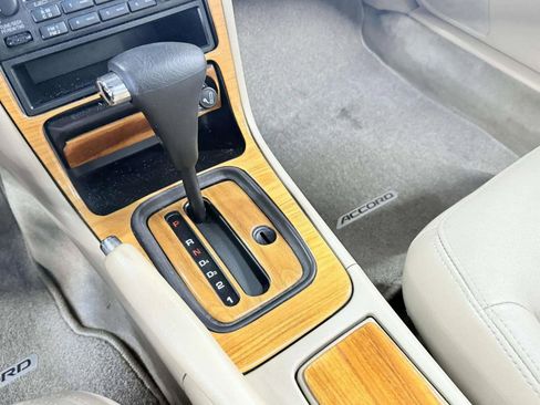 Used 1995 Honda Accord EX image 22