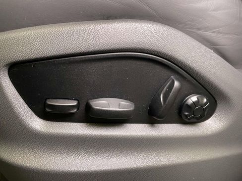 Used 2022 Porsche Cayenne image 17