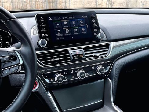 Used 2022 Honda Accord Sport image 7
