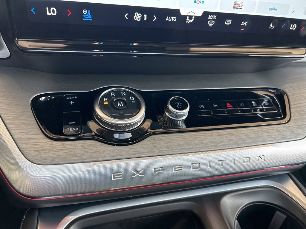 Used 2025 Ford Expedition Max Platinum AWD/4WD image 59