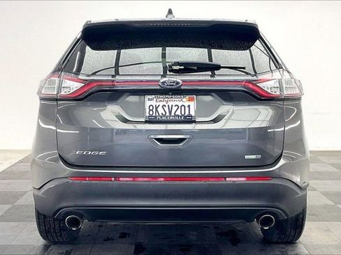 Used 2016 Ford Edge SE image 3