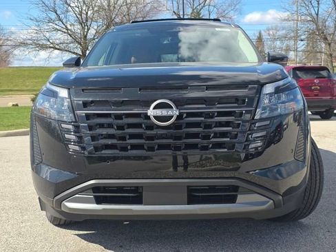 New 2026 Nissan Pathfinder Platinum image 10