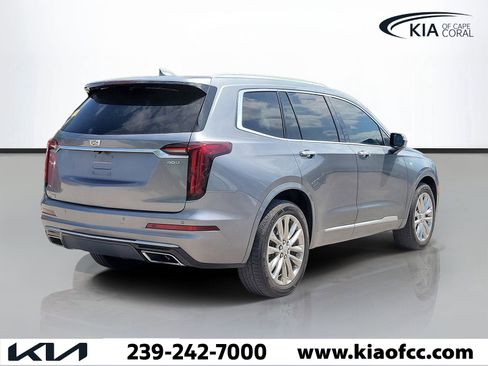 Used 2021 Cadillac XT6 Premium Luxury image 3