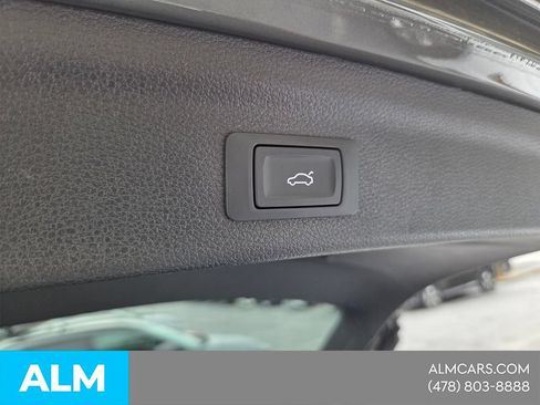 Used 2025 Audi Q3 2.0T Premium AWD/4WD image 12