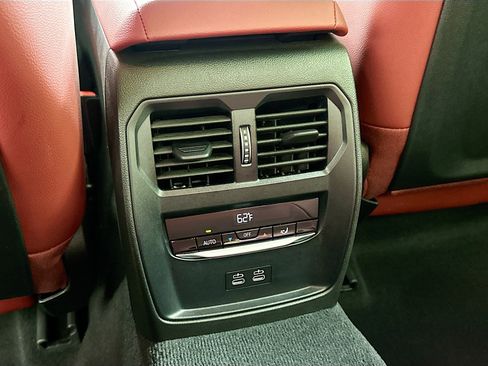 Certified 2025 BMW 330i Sedan RWD image 26