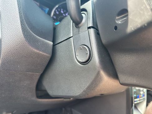 Used 2018 Ford Explorer Limited FWD image 19