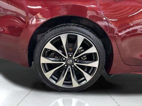 Used 2016 Nissan Maxima SR FWD image 60