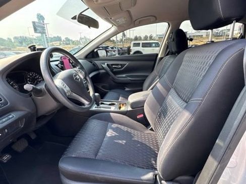 Used 2016 Nissan Altima 2.5 S w/ Power Driver Seat Package FWD image 10