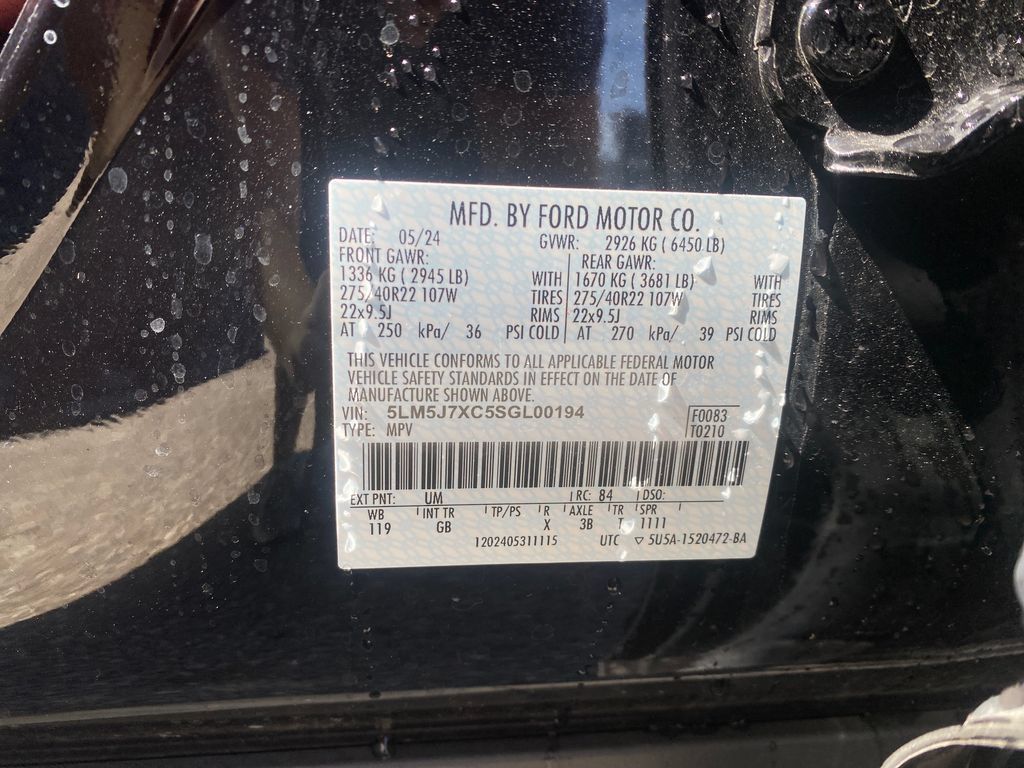 Used 2025 Lincoln Aviator Reserve w/ Equipment Group 201A AWD/4WD image 24
