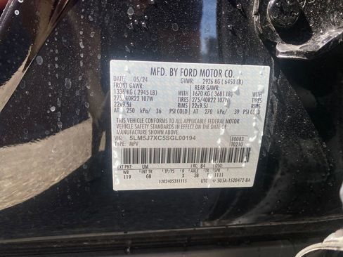 Used 2025 Lincoln Aviator Reserve w/ Equipment Group 201A AWD/4WD image 24
