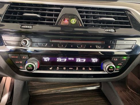 Used 2019 BMW 540i xDrive w/ Convenience Package image 21