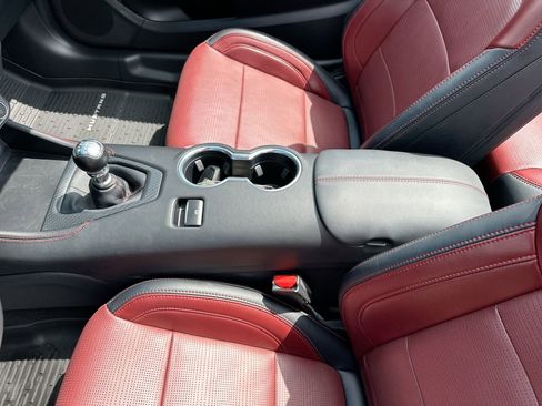 Used 2025 Ford Mustang GT Premium RWD image 21