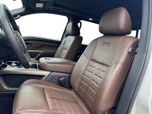 Used 2024 Nissan Titan Platinum Reserve w/ Moonroof Package image 9