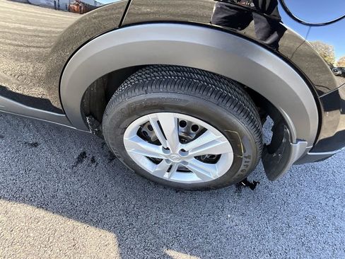 Certified 2025 Nissan Kicks Play S image 24