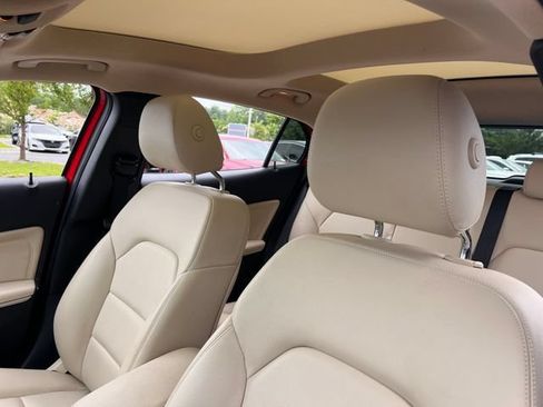 Used 2019 Mercedes-Benz GLA 250 4MATIC image 15