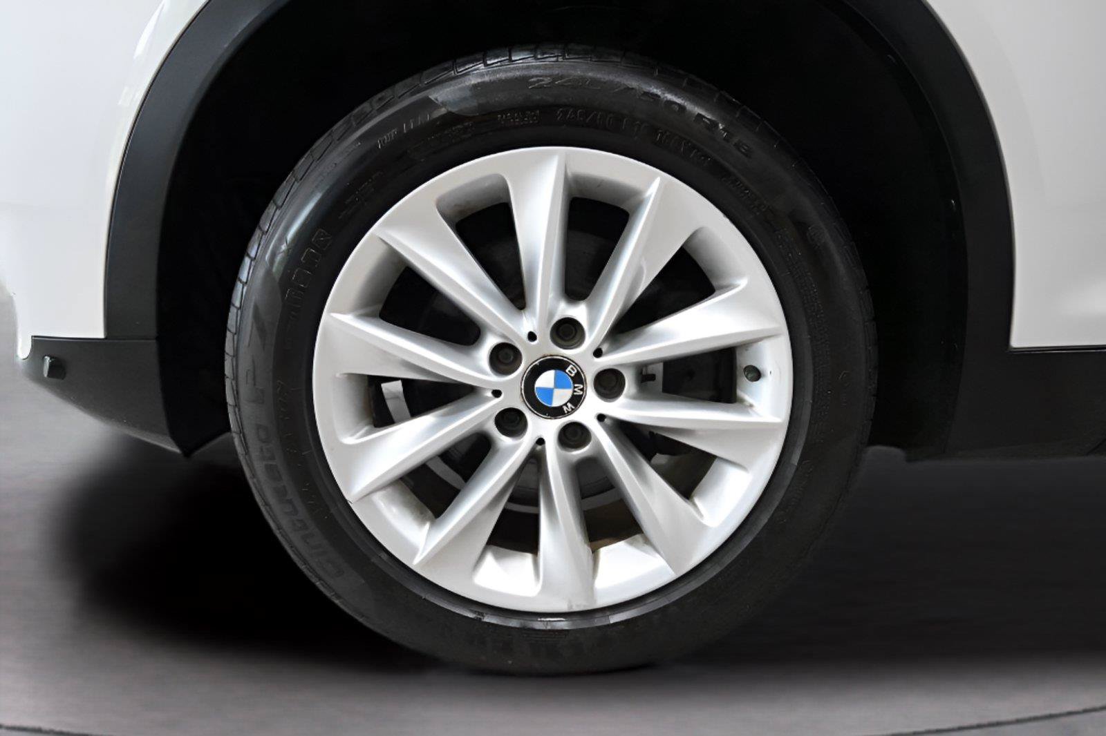 Used 2016 BMW X3 xDrive28i AWD/4WD image 34