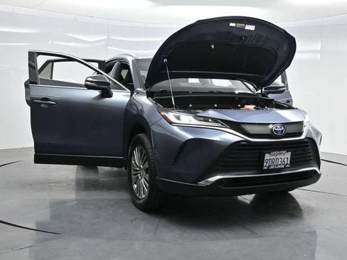Used 2022 Toyota Venza XLE AWD/4WD image 66
