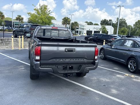 Used 2022 Toyota Tacoma SR w/ SX Package RWD image 14