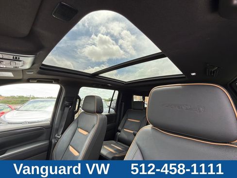 Used 2024 GMC Yukon XL AT4 AWD/4WD image 16