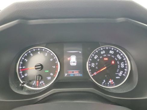 Used 2021 Toyota RAV4 XLE FWD image 25