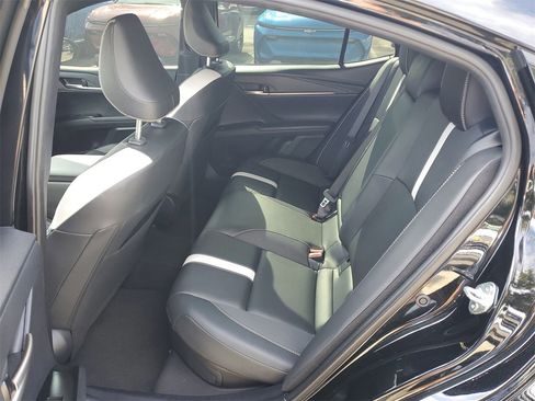 Used 2025 Toyota Camry LE image 11