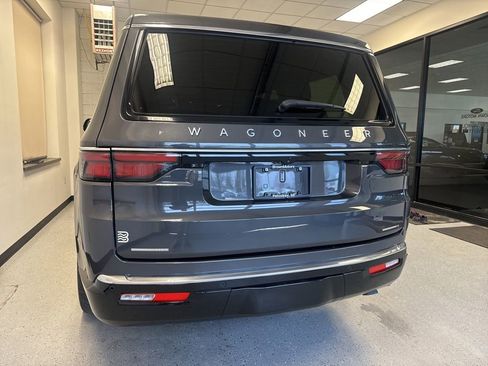 Used 2023 Jeep Wagoneer Series III w/ Preferred Equipment Group AWD/4WD image 47