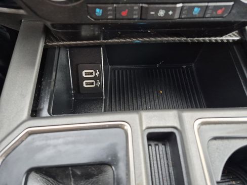 Used 2019 Ford F150 Raptor w/ Equipment Group 802A Luxury image 33