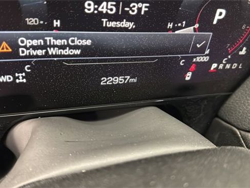 Used 2025 GMC Yukon XL Denali image 29