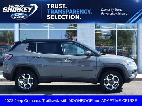 Used 2022 Jeep Compass Trailhawk w/ Sun and Sound Group AWD/4WD image 3