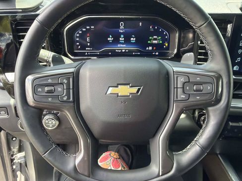 Used 2024 Chevrolet Silverado 1500 High Country w/ High Country Premium Package AWD/4WD image 32