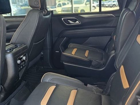 Used 2021 GMC Yukon AT4 w/ AT4 Premium Package AWD/4WD image 5