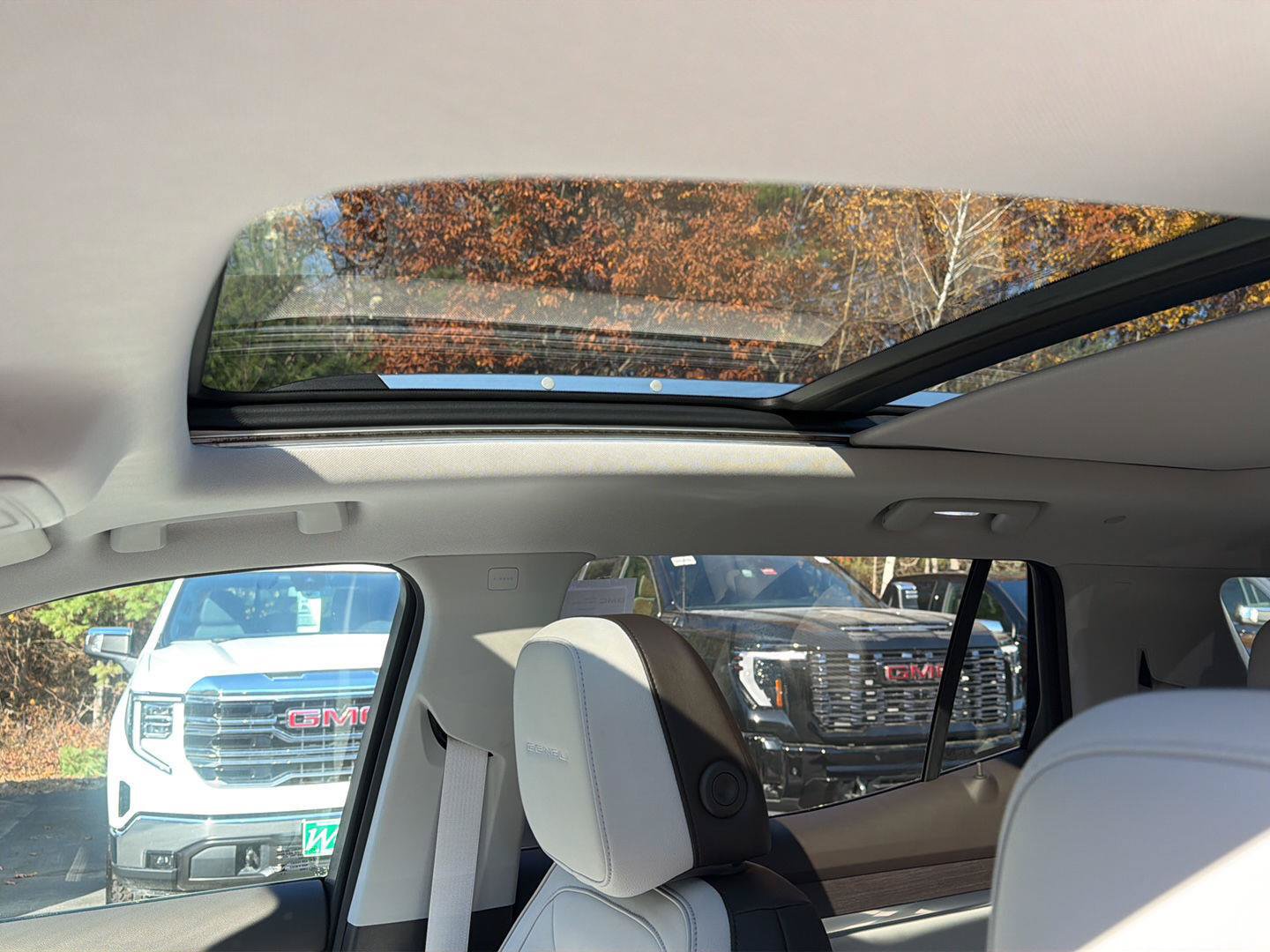 New 2027 GMC Terrain Denali w/ LPO, Floor Liner Package AWD/4WD image 11
