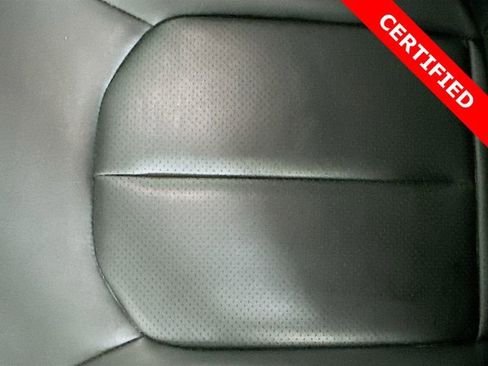 Used 2024 Chrysler Pacifica Touring-L image 19