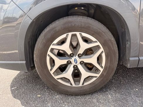 Used 2019 Subaru Forester Premium w/ All-Weather Package AWD/4WD image 7