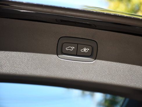 New 2026 Volvo XC90 B6 Plus w/ Protection Package Premier image 29