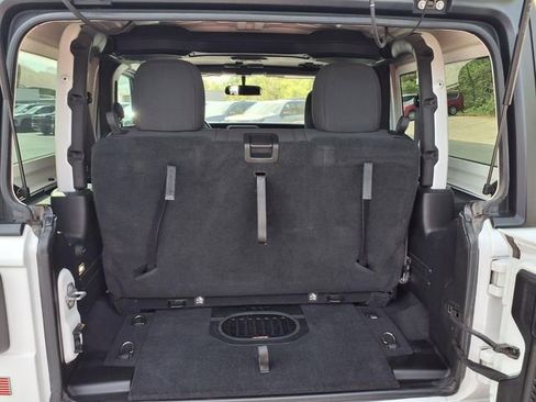 Used 2018 Jeep Wrangler Sport AWD/4WD image 6