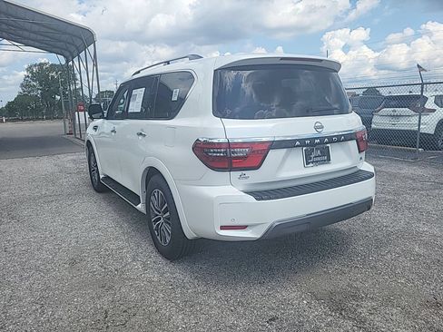 Used 2023 Nissan Armada SL w/ Captain's Chairs Package AWD/4WD image 2