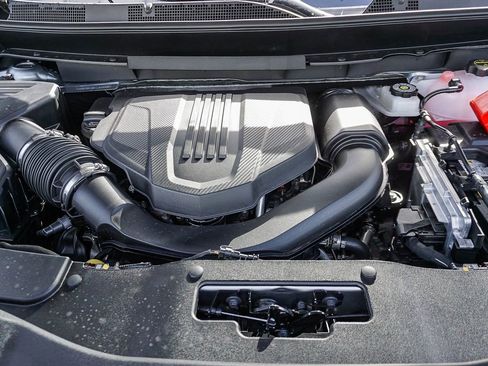 New 2026 Chevrolet Traverse LT w/ Midnight/Sport Edition FWD image 25