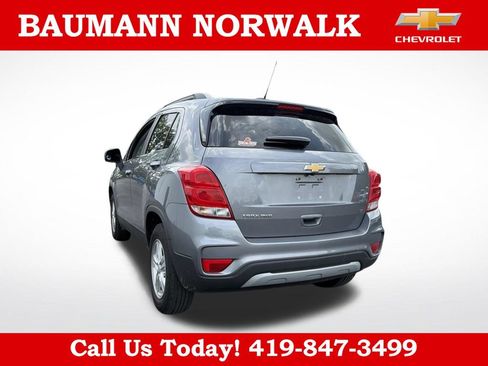 Used 2020 Chevrolet Trax LT w/ LT Convenience Package AWD/4WD image 10