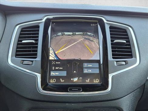 Used 2020 Volvo XC90 T6 Momentum AWD/4WD image 14