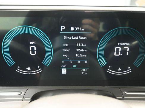 Certified 2025 Hyundai Kona SEL AWD/4WD image 29