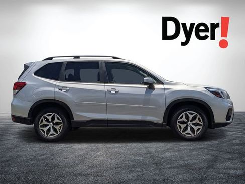 Used 2021 Subaru Forester Premium AWD/4WD image 2