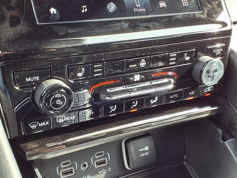 New 2025 Jeep Grand Cherokee L Laredo w/ Luxury Tech Group I image 13