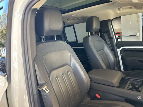 Used 2020 Land Rover Defender 110 SE image 26