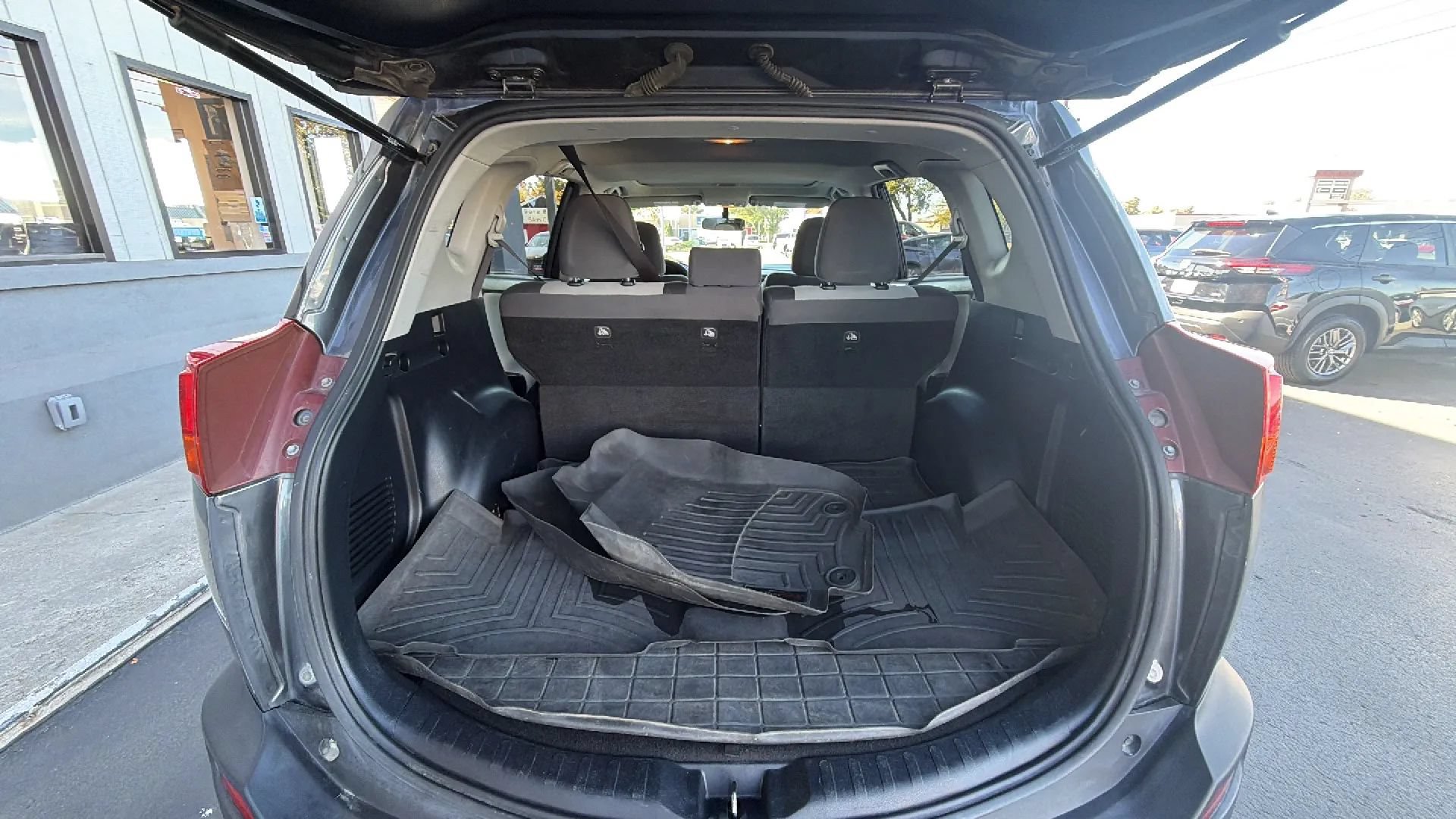 Used 2015 Toyota RAV4 XLE AWD/4WD image 24