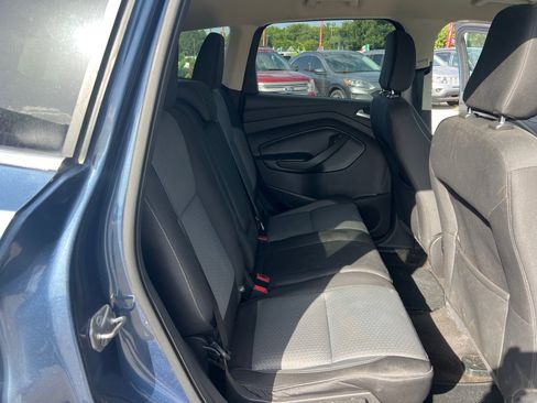 Used 2018 Ford Escape SE w/ SE Sync 3 Package FWD image 25